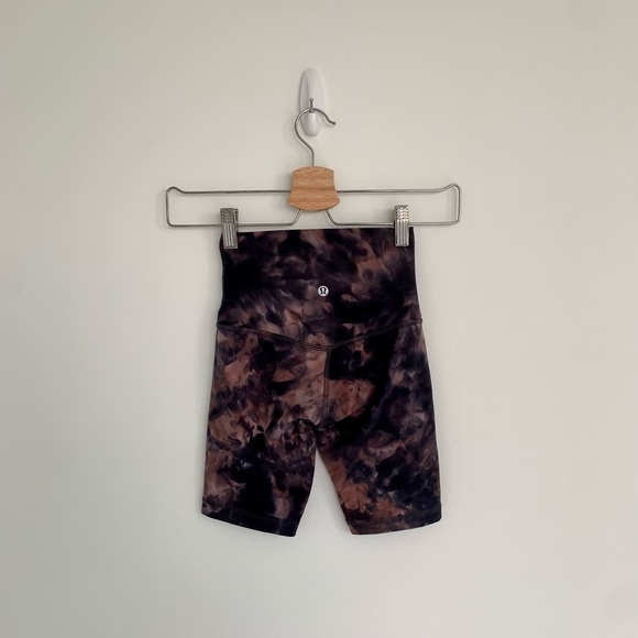 Lululemon Align Short 8" *Diamond Dye
Diamond Dye Graphite Grey Pink Pas… - Picture 11 of 14